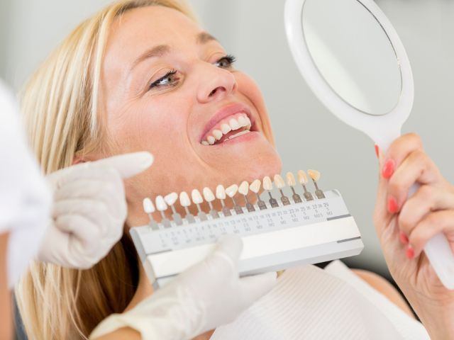 美白牙齒方法｜牙齒黃原因？9個牙齒美白方法+牙齒護理產品推薦
